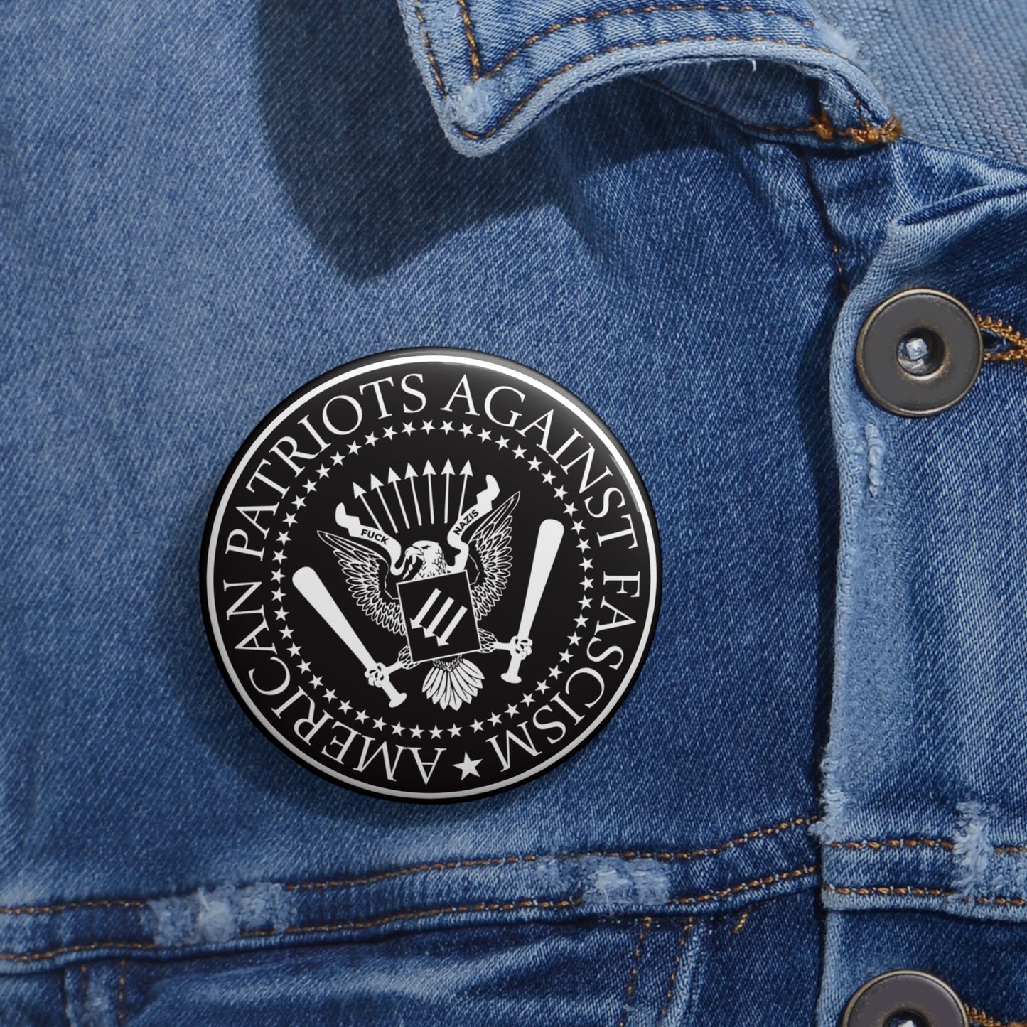 Patriotes américains contre le fascisme - Pin's