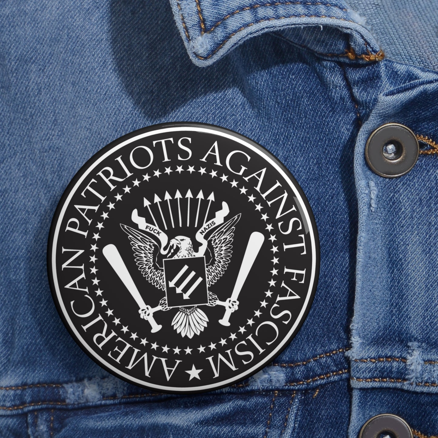 Patriotes américains contre le fascisme - Pin's